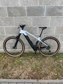 CUBE Reaction Hybrid SLT 750 29 - Refurbished E-Mountainbike Hardtail (Modelljahr 2022, Größe L, violetwhite´n´black)