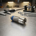 FOX Fastener M3 Edelstahlschraube mit Nylock Patch. Vibrationsfeste Innensechskant Setzschraube für sichere Fixierung.