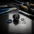 FOX Service Set 32 SC FIT4 Topcap Remote für Federgabeln. Präzise Wartung und Performance-Wiederherstellung für Ihr Mountainbike.