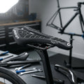 Prologo Nago R4 CPC Sattel 137mm schwarz: leichter, ergonomischer Hochleistungssattel für Rennrad & MTB mit CPC-Technologie.