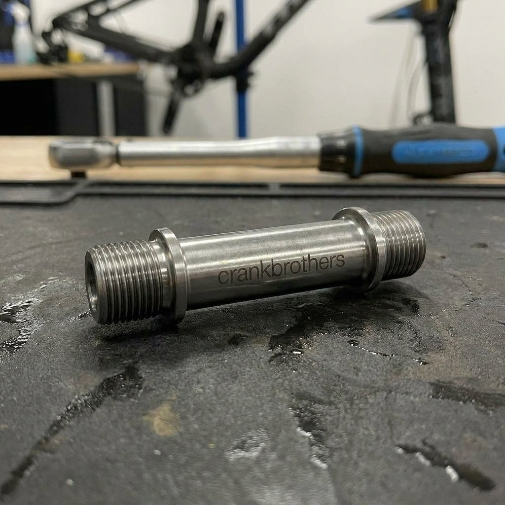 Crankbrothers Pedal Nut Spindle Spindelmutter. Original Ersatzteil für Fahrradpedale. Präzision und Wartung vom fahrrad-teile-shop.