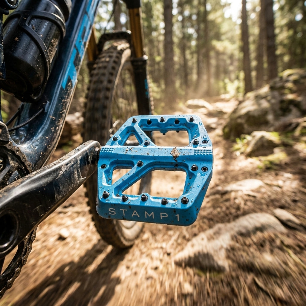 Crankbrothers Stamp 1 Gen 2 Small Plattform-Pedal navy blau. MTB All-Mountain Trail Pedal mit Grip, Composite, robust, 37-43.