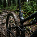 FOX Transfer Neo Motor Cover 34.9 auf MTB Sattelstütze. Schutz vor Schmutz und Wasser für längere Lebensdauer. Robustes Bike Zubehör.