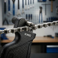 KMC Kettennieter Chain Tool Pro: Präzises Fahrradketten-Werkzeug für 1-12-fach Ketten. Ideal für Reparatur und Kürzen, mit Ersatzpin.