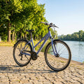 Winora DOMINGO X18 HIGH Trekkingrad in Periwinkle. Hochwertiges Fahrrad für Pendeln und Touren, 18-Gang. fahrrad-teile-shop.