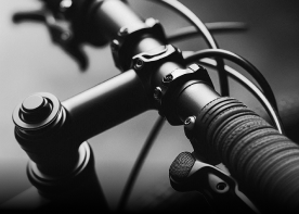 Ein Close Up von einem Fahrrad-Lenker