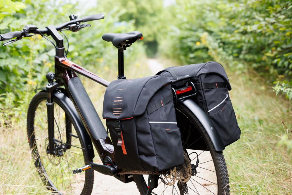 New Looxs Doppelpacktasche Vigo Double RT 2 2x18L Black Orange - sportliche Gepäckträger-Tasche