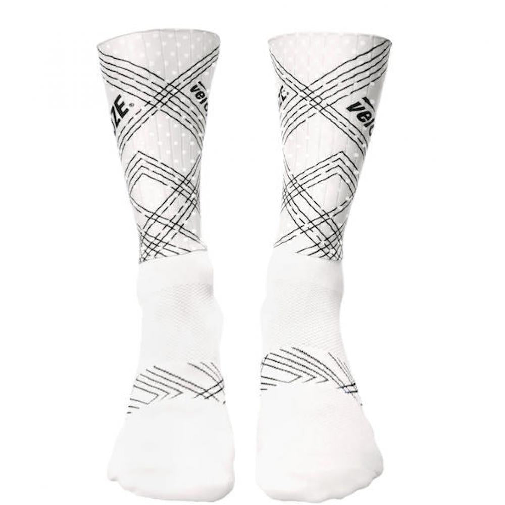 VeloToze Socken Aero weiß S/M Weiß - aerodynamische Rennrad-Socken für maximale Watt-Ersparnis