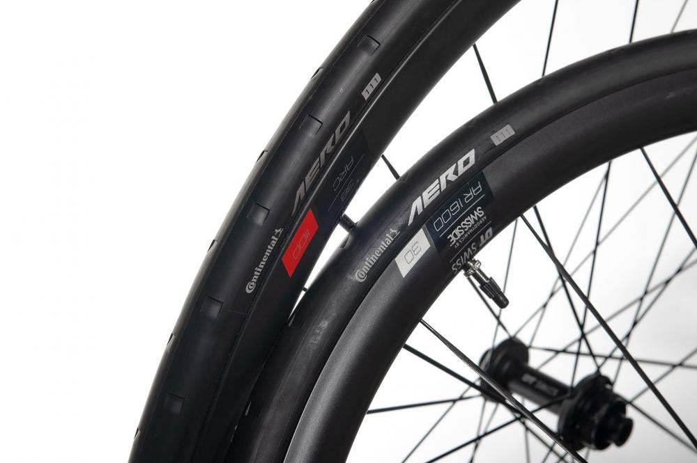 DT Swiss Laufrad AR 1600 Spline 30 622 x 30 mm Schwarz - aerodynamisches Disc-Rennrad-Vorderrad