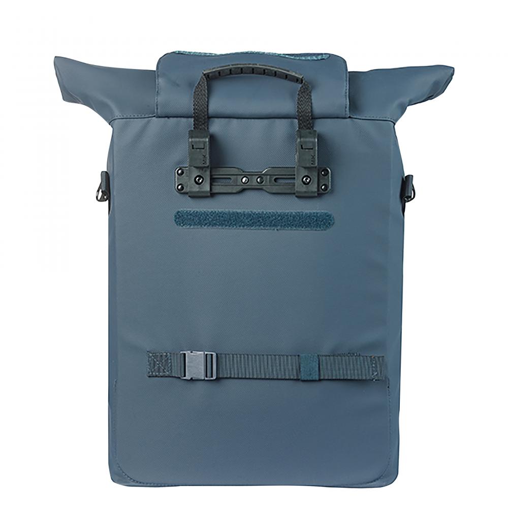 Basil Brooklyn MIK Hooks 17 Liter recycelte PET wasserdichte Schulter-/Fahrradtasche mit 16 Zoll Laptopfach & Helmbefestigung