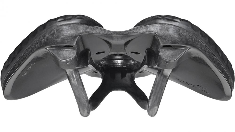 Selle Italia Novus Boost EVO Carbon 3D SF L3 - Rennradsattel mit 3D-gedruckter Oberfläche, Carbonstreben & Superflow-Aussparung