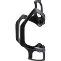 Merida Flaschenhalter Carbon Sideload Onesize Schwarz - superleichter seitlicher Zugriff