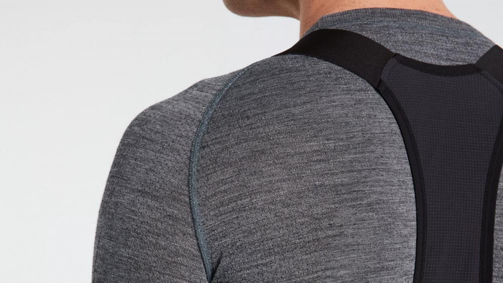 SEAMLESS MERINO BASELAYER LS MEN GRY S/M - Bekleidung