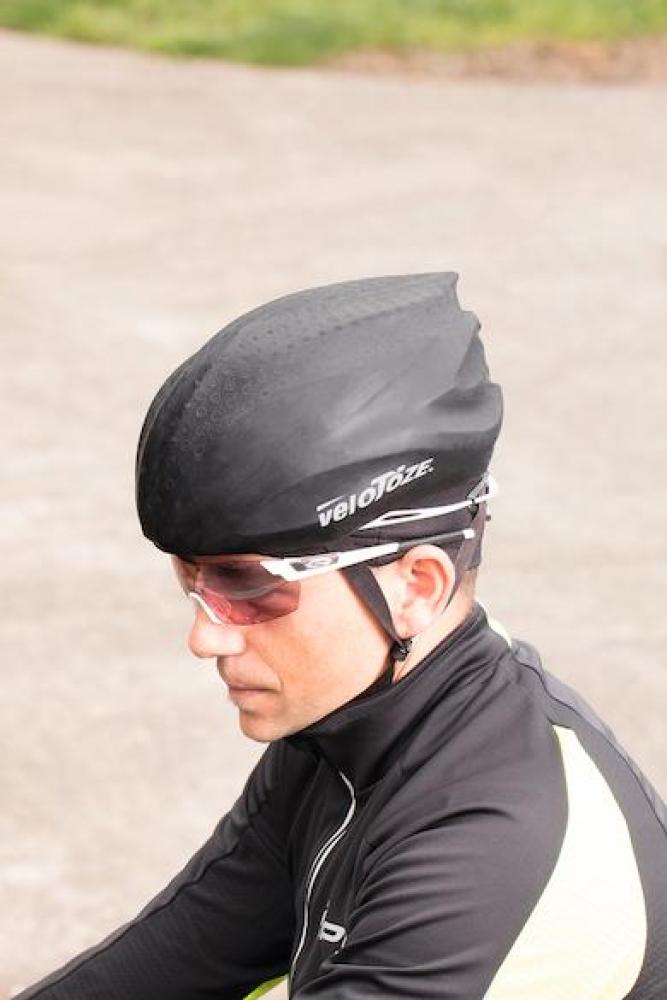 VeloToze Helmüberzug schwarz/rot/gelb onesize schwarz - wasserdichter Wetterschutz für Road-Helme