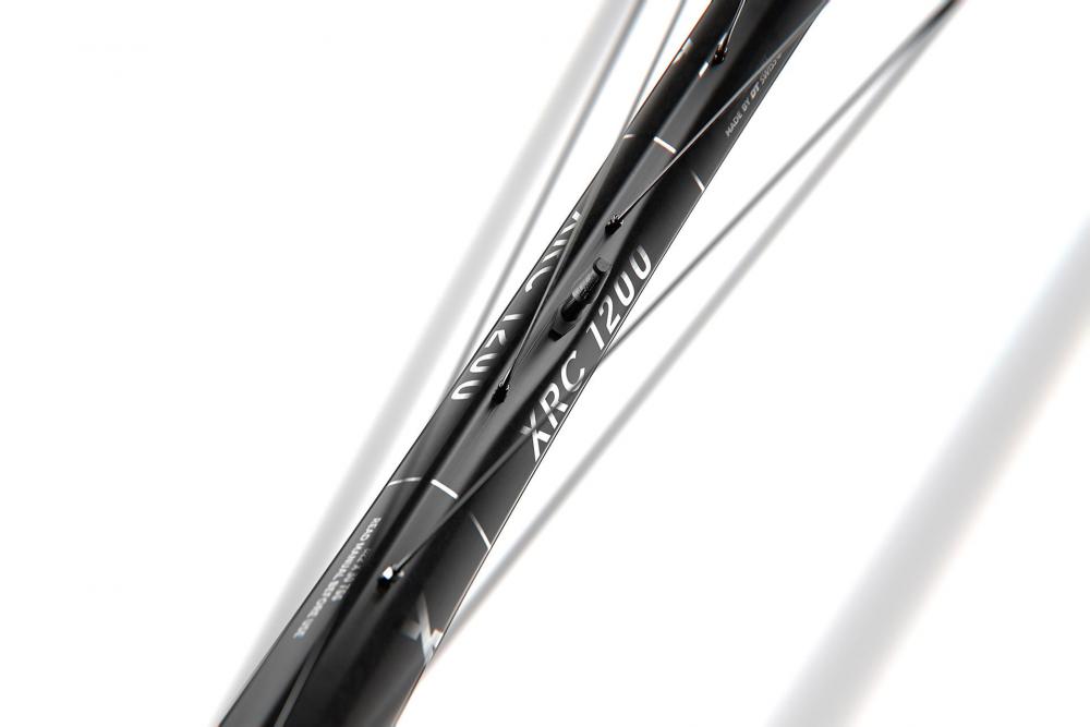 DT Swiss XRC 1200 Spline 29" Laufrad 622 x 30 mm Schwarz - ultraleichtes XC-Carbonrad