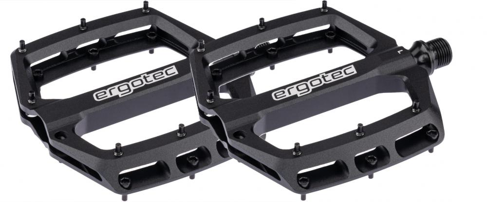 ERGOTEC Pedal EP-P 9/16 Zoll Aluminium CNC schwarz, konkave Trittfläche 105x110mm mit Pins, Nadellager Gleitlager, rutschfest