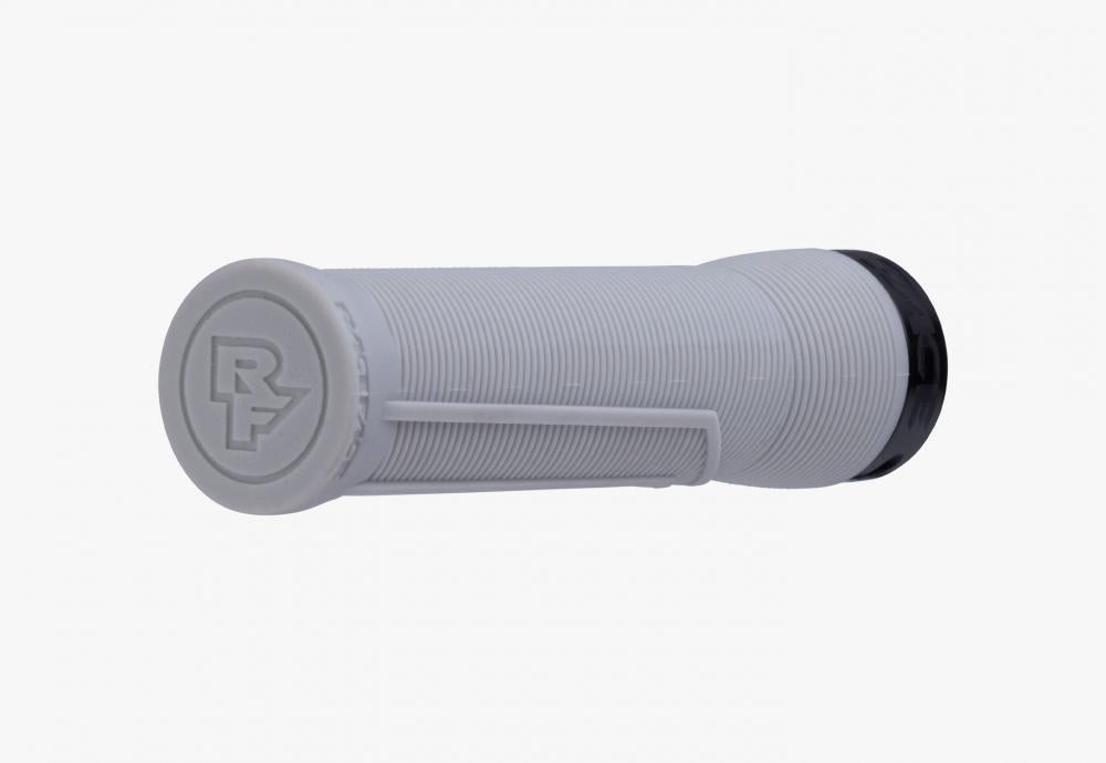 Grauer Race Face Chester Lock-On Fahrradgriff mit schwarzem Ring und RF-Logo für sicheren Halt am Lenker.