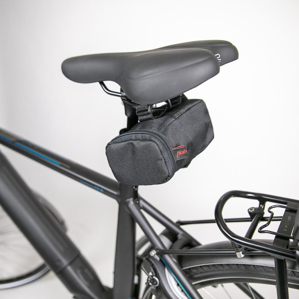 Haberland schwarze Satteltasche für Schlosskette am Fahrrad, sichere, platzsparende Aufbewahrung unter dem Sattel.