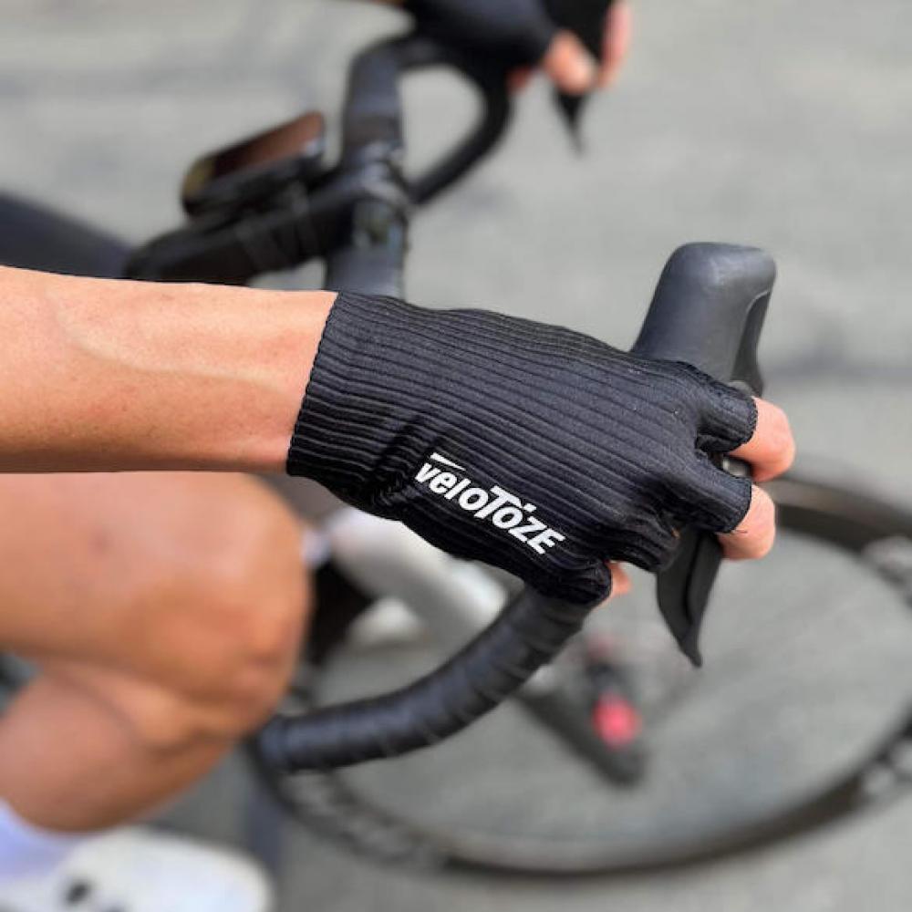 VeloToze Handschuhe Lightweight schwarz M Schwarz - superleichter, atmungsaktiver Radhandschuh