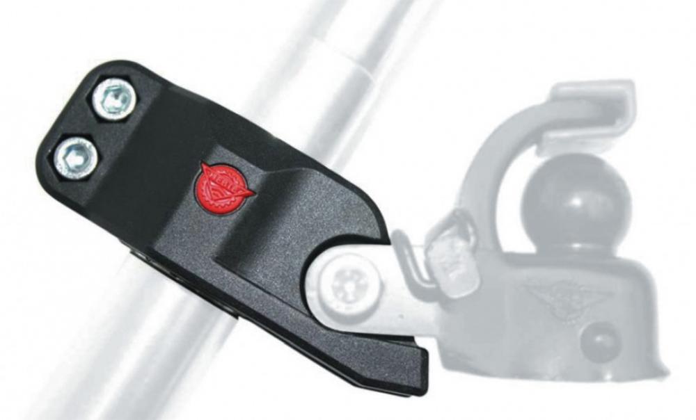 Hebie Sattelstützadapter F 1 für Fahrradanhängerkupplung an Sattelstützen 26-31mm, schwarz mit rotem Logo.
