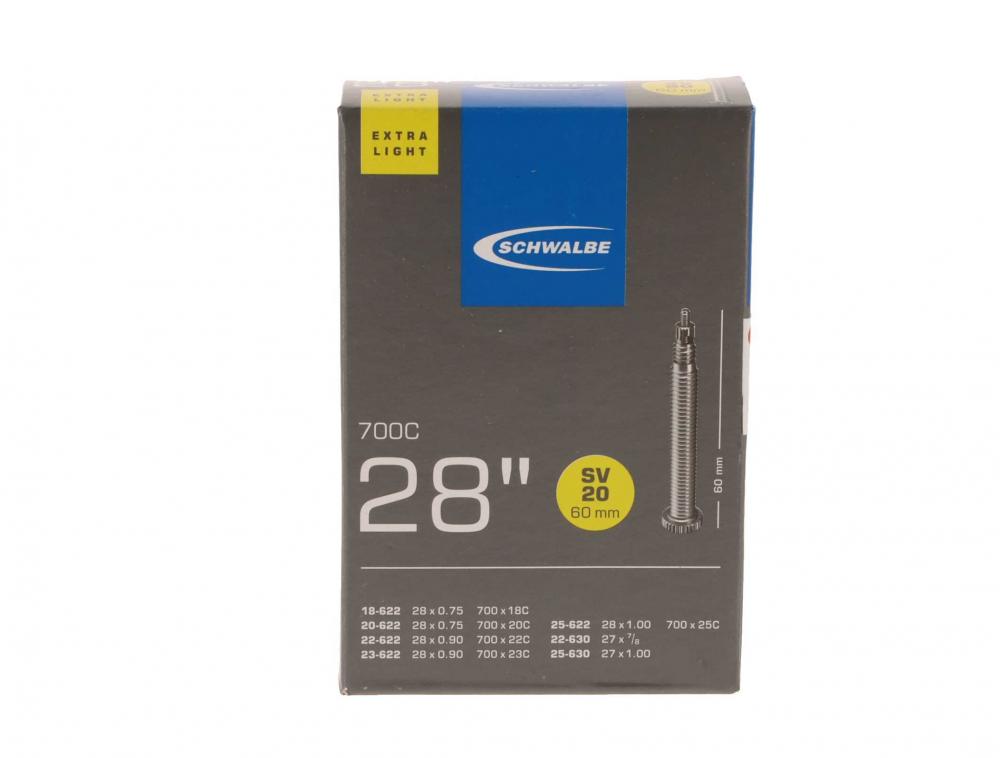 Schwalbe Extra Light Schlauch SV20 28 Zoll (18/25-622/630) mit 60mm Sclaverandventil auf Box.