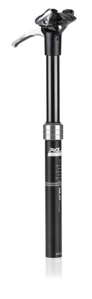 XLC Teleskopsattelstütze SP-T09 schwarz, 27,2mm Durchmesser, mit silbernem Klemmring und Hebel, auf weißem Hintergrund.