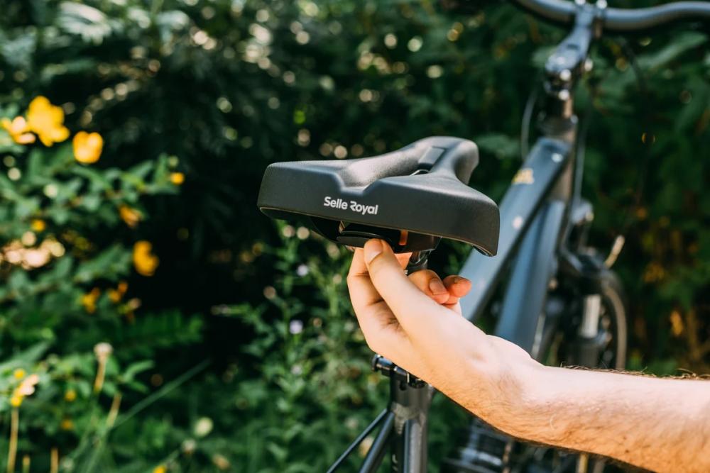 Selle Royal Vaia Moderate Fahrradsattel mit Multitool