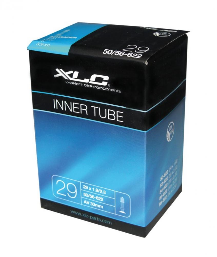 XLC Fahrradschlauch 29 x 1.9/2.3, 50/56-622, AV 33mm Ventil auf weißem Hintergrund.