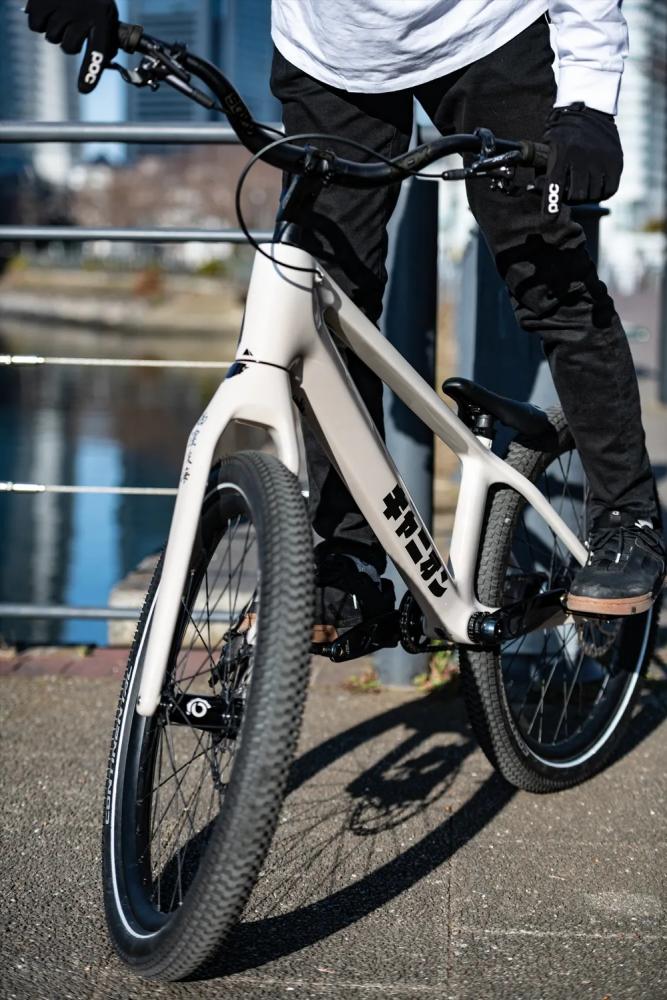 Trial SQlab 3OX Trial ltd. Team Lenker - Aluminium 7050 - 730 mm 84 mm Rise 9° Backsweep 5° Upsweep Klemmung 31 8 mm - 31.8 mm