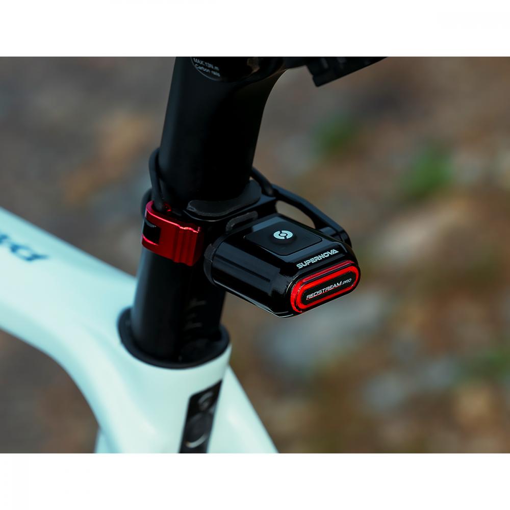 Supernova REDSTREAM PRO RED - leistungsstarke, moderne Rückleuchte für maximale Sichtbarkeit