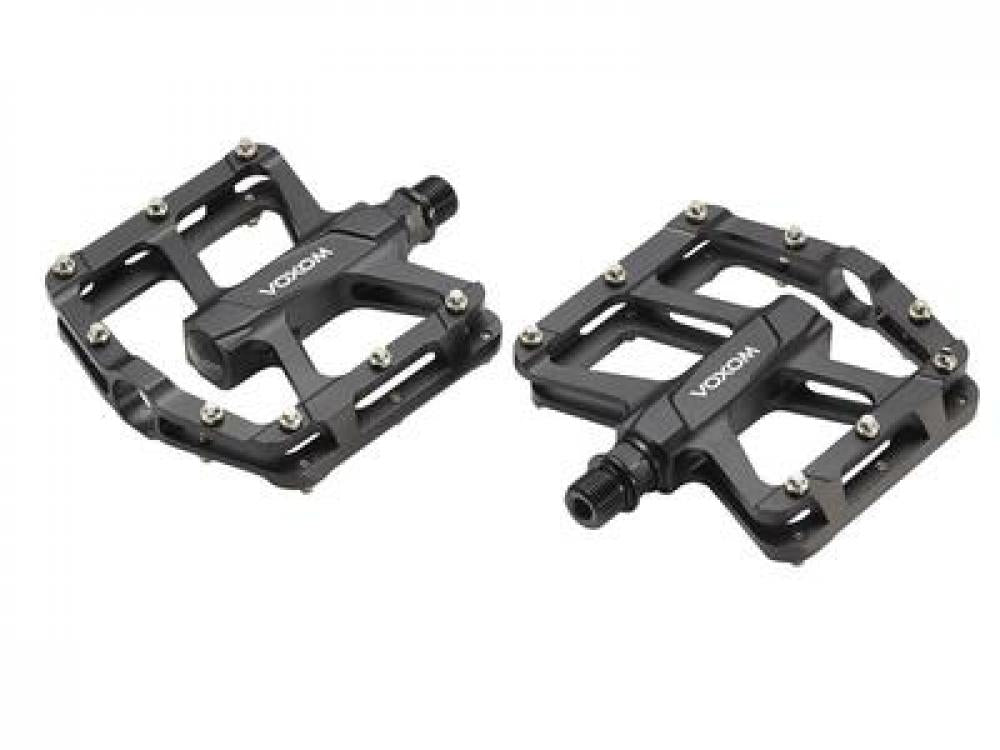 Zwei schwarze Voxom PE16 MTB Pedale aus eloxiertem Aluminium mit Cr-Mo Achse und Austausch-Pins.