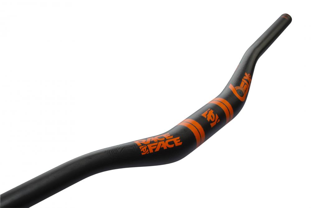 Highend Race Face SixC Carbon Riser MTB Lenker in Schwarz-Orange.