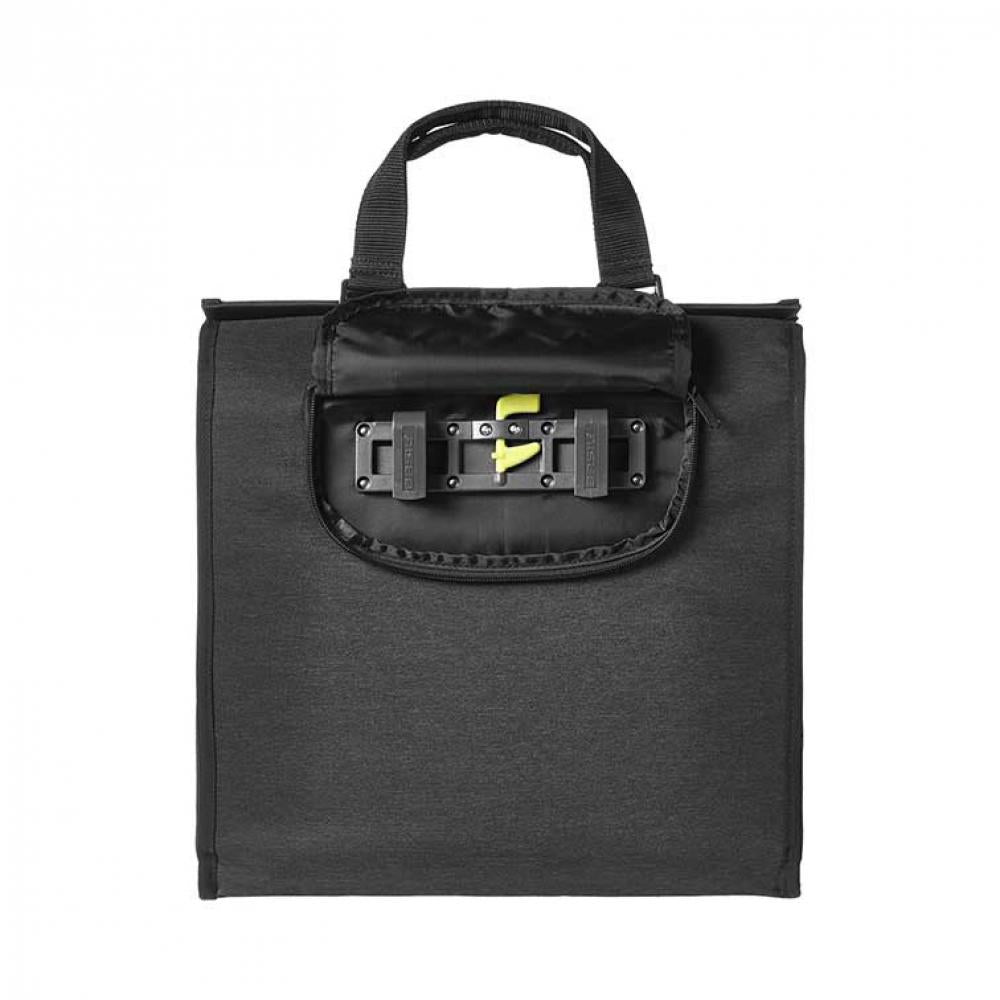 Schwarze Basil Shoppertasche Mira 17l mit Fahrradhalterung und Tragegriff.