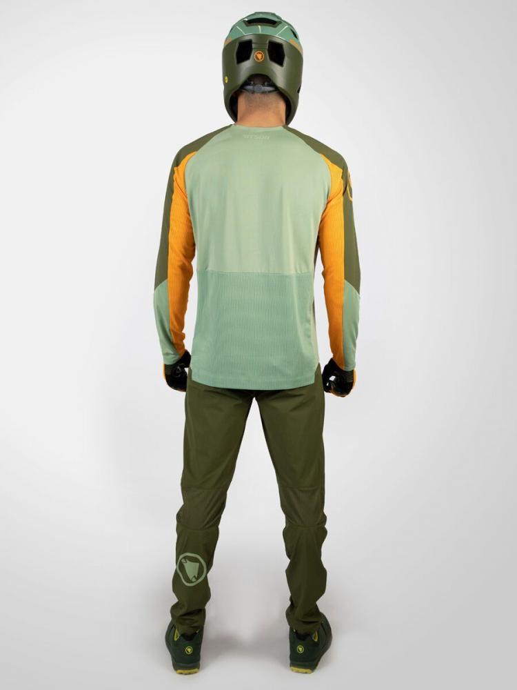 Endura MT500 Burner Lite Hose, olivgrün, Größe XL, leichte 4-Wege-Stretch-Radhose für Herren, ideal für warme Tage, kompatibel mit Knieprotektoren und Clickfast Innenhosen