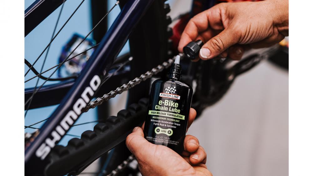 Finish Line E-Bike Kettenöl 120ml Flasche - spezielles Schmiermittel für E-Bike Ketten, reduziert Reibung, schützt vor Verschleiß und Korrosion