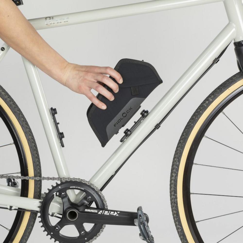Fidlock TWIST Essential Bag M mit Bike Base 1,1 Liter spritzwassergeschützte Rahmentasche, magnetische Befestigung, verstaubarer Schultergurt, optimiert für Rahmendreieck