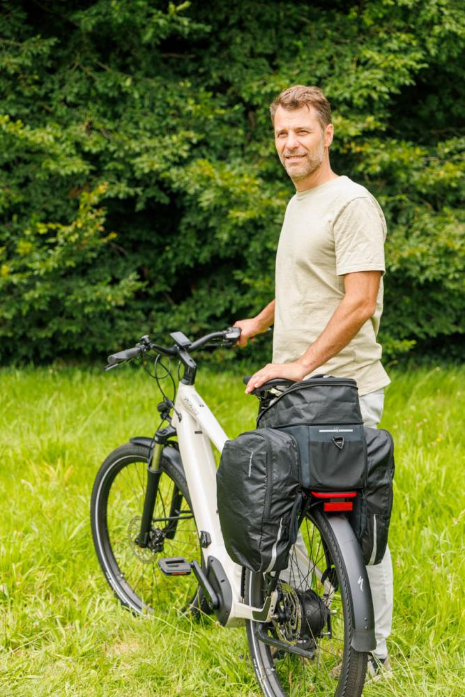 New Looxs Radtasche Sports Trunkbag RT2 31L Black - erweiterbare Gepäckträgertasche mit Snapit 2.0