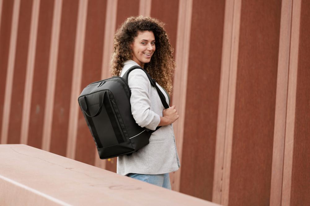 New Looxs Rucksack Nevada Backpack Black - stilvoller Fahrradrucksack mit cleverer Befestigung