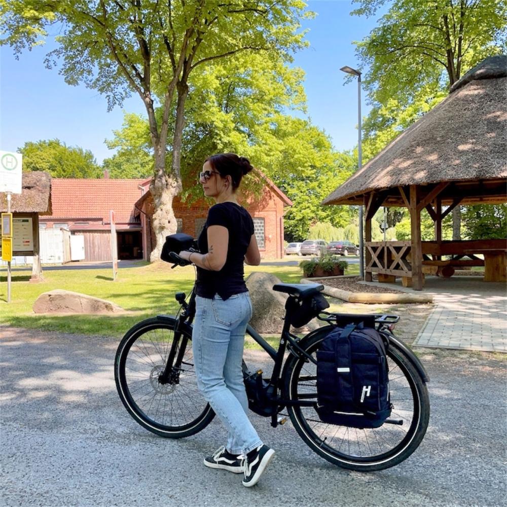 Haberland Bike-Rucksack Lucky Active Plus schwarz - vielseitige Gepäckträger-Tasche