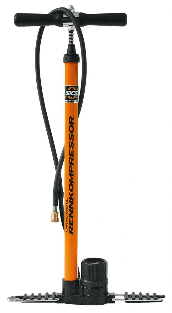 SKS Rennkompressor Standpumpe orange mit Messingnippel-Anschluss für Sclaverand-Ventile, max. 16 bar Druck, robustes Stahlrohr, klappbare Gusseisenfüße, Holzgriff, 650 mm Höhe