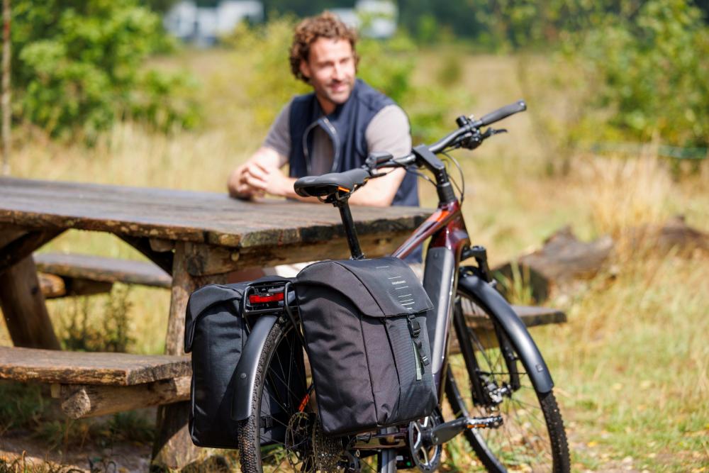 New Looxs Doppelpacktasche Vigo Double Black Green 2x 18 l Black - vielseitiger Gepäckträger-Allrounder