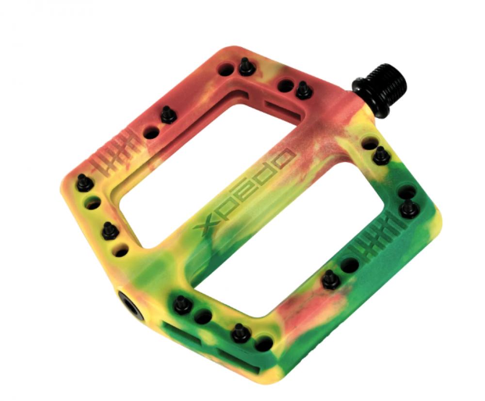 Xpedo FELIX Special Edition Plattformpedal Tri-Color Rasta 109 × 109 × 16 mm Nylon-Körper CrMo-Achse 340 g