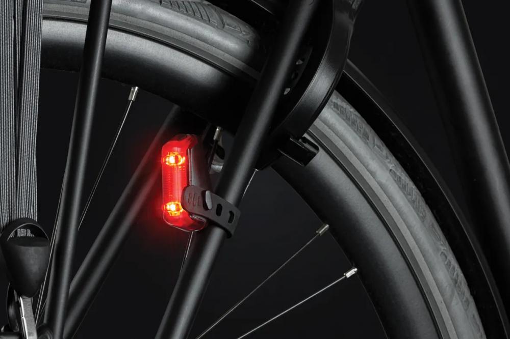 Axa DWN REAR SIGNAL Akku-Rücklicht mit Bremslichtfunktion 19 g Schwarz - Sichere Fahrradbeleuchtung