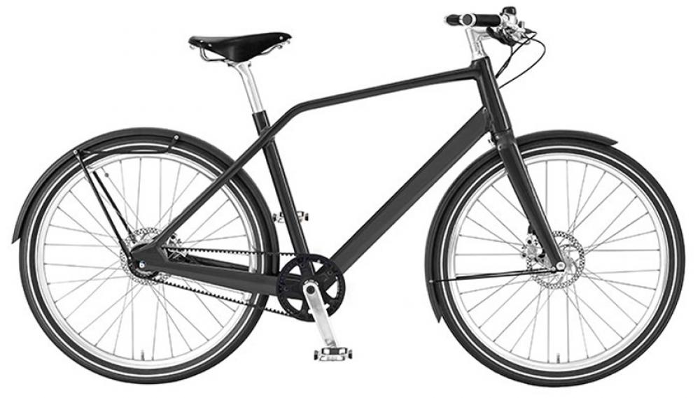 Hebie Alumee Schutzblechset 28 Zoll 52mm schwarz aus Aluminium mit integrierter Gepäckstrebe an einem Fahrrad.