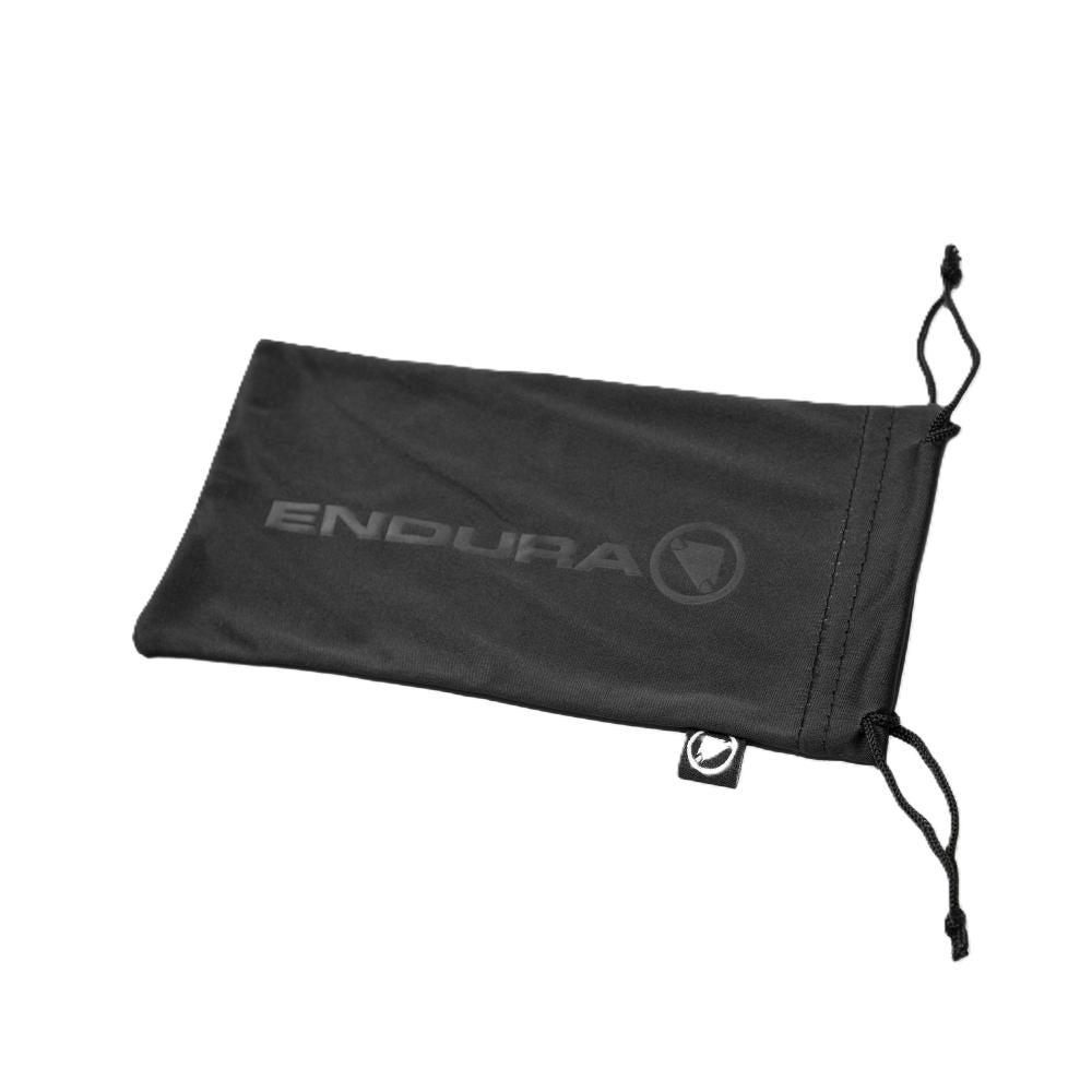 Endura Gabbro II Brille weiß One Size - leichte Sportbrille mit UV-Schutz, kratzfesten Gläsern, komfortabler Passform und klarer Sicht beim Radfahren