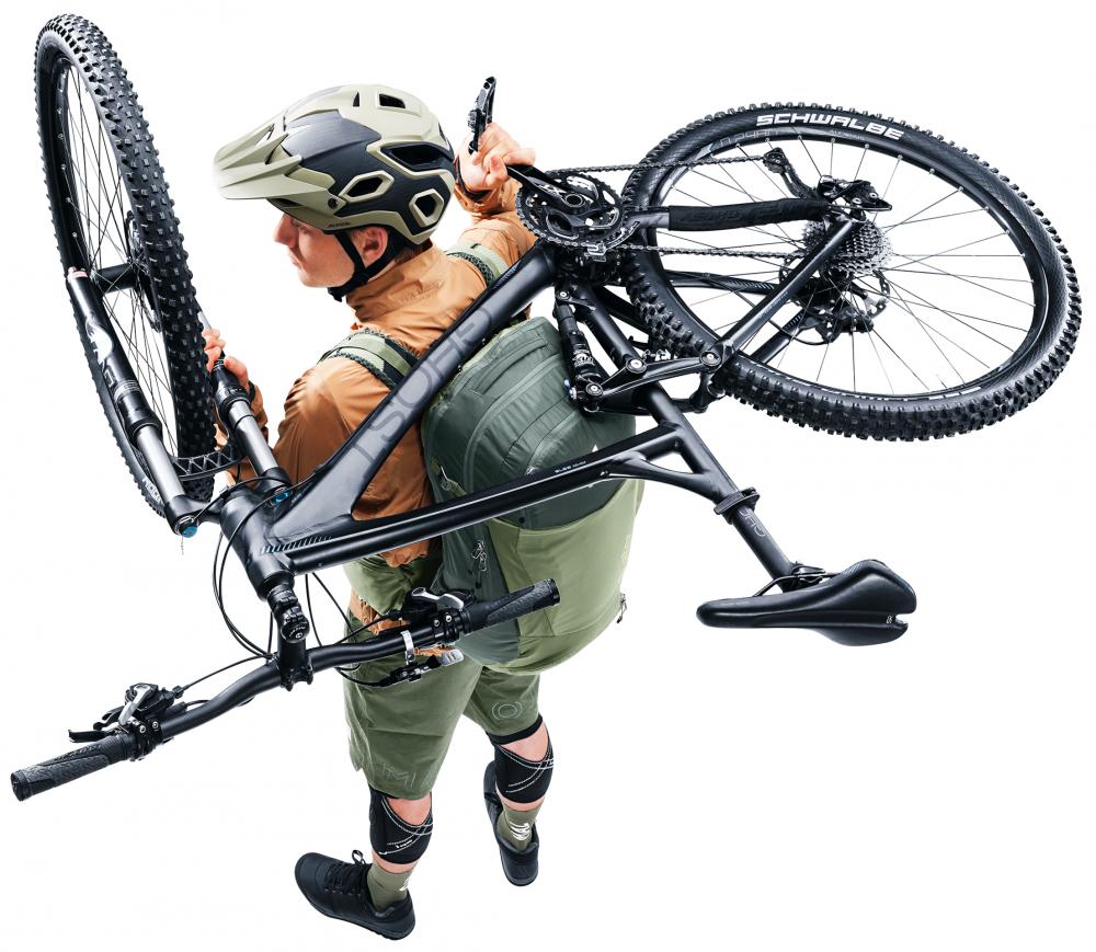 Deuter Trans Alpine Pro 28 Fahrradrucksack 28 Liter Grove Ivy - für Mountainbike-Touren & Alpenüberquerungen