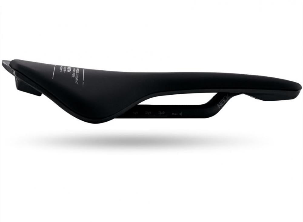 Prologo Nago R4 Fahrradsattel 147 mm Hard Black für Rennrad und Gravel, Seitenansicht.