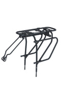 Schwarzer Basil Cargo Aluminium Gepäckträger hinten, 26-28 Zoll, MIK kompatibel, 30kg Tragkraft.