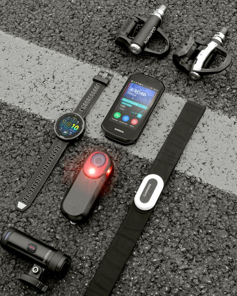 Garmin Edge 1050 GPS-Fahrradcomputer: 3,5" LCD, 480x800 Pixel, bis zu 20h Akkulaufzeit, GroupRide, Garmin Pay, vorinstallierte Fahrradkarten