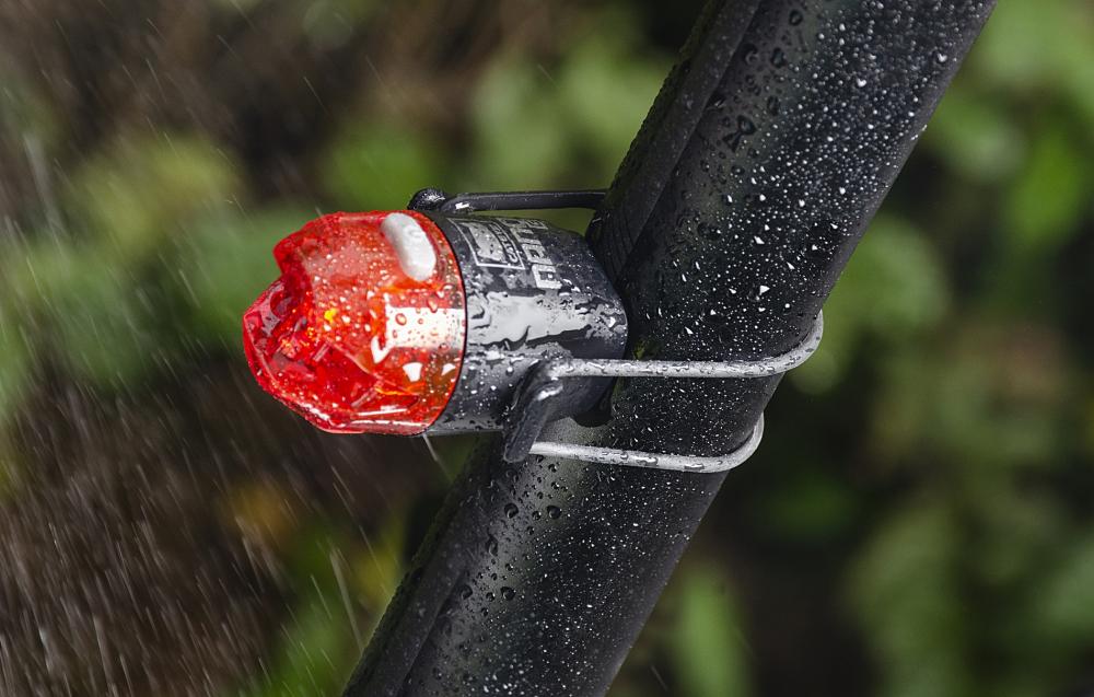 CATEYE Rücklicht Nano G Mini Größe - kompaktes, StVZO-zugelassenes USB-Rücklicht